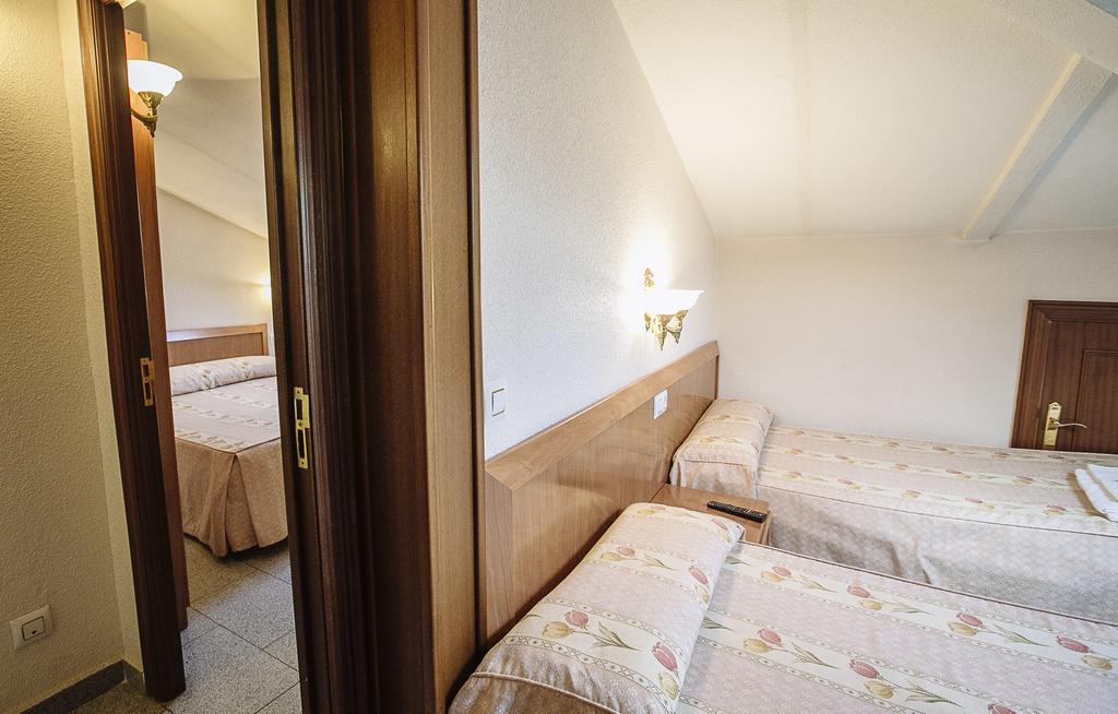 Hostal Plaza Ciudad Rodrigo Room photo